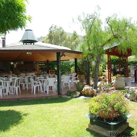 Fontana Barone تْشيفالو